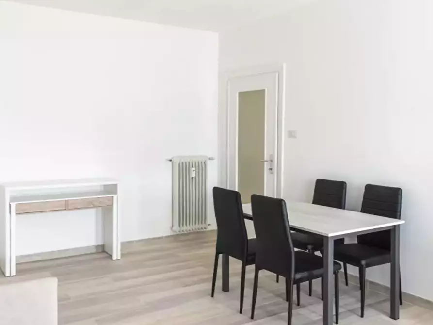 Immagine 10 di Appartamento in affitto  in Via Statilio Ottato a Roma