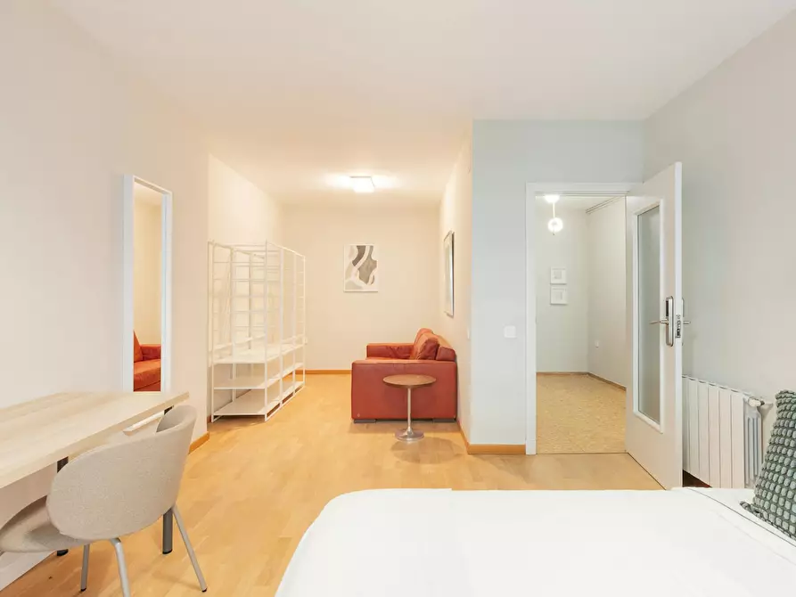 Immagine 2 di Camera in affitto  in Carrer de Colón a Valencia