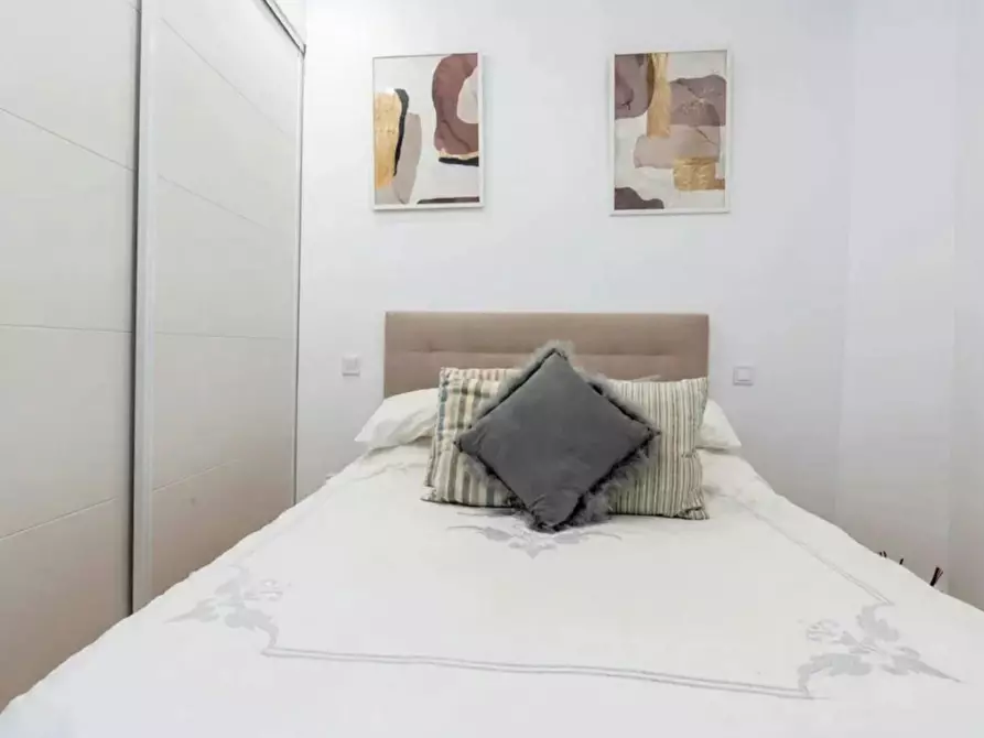 Immagine 10 di Appartamento in affitto  in Calle de las Virtudes a Madrid