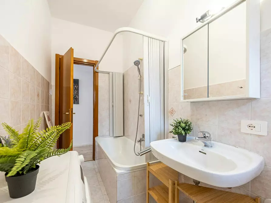 Immagine 10 di Camera in affitto  in Via Don Giovanni Bosco a Milano