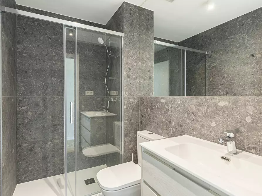 Immagine 8 di Camera in affitto  in Carrer d'Amigó a Barcelona