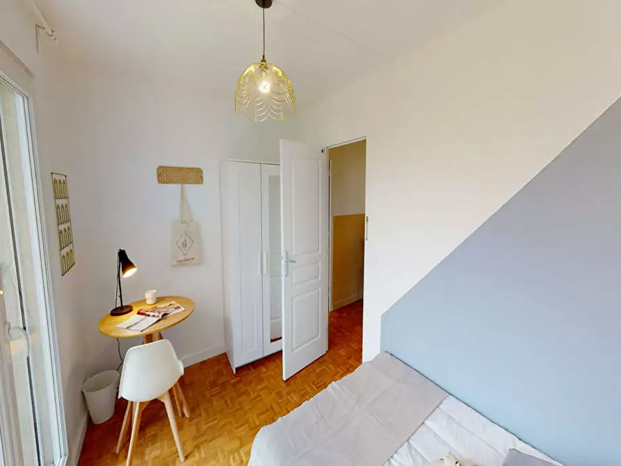 Immagine 3 di Camera in affitto  in Rue Claude Decaen a Paris