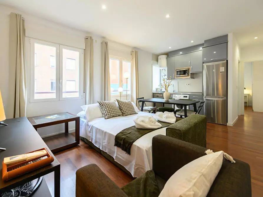 Immagine 1 di Appartamento in affitto  in Calle de Marcelino Álvarez a Madrid