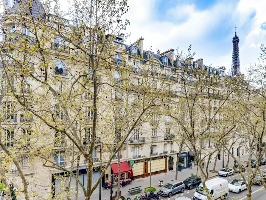 Immagine 3 di Appartamento in affitto  in Rue de Grenelle a Paris 07