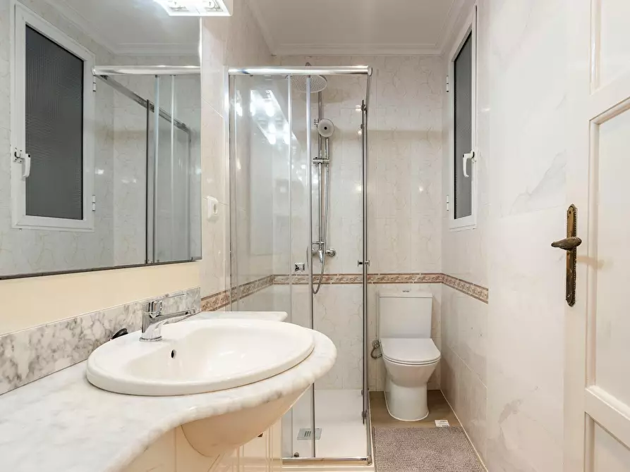 Immagine 5 di Camera in affitto  in Calle José Gutiérrez Petén a Alicante/Alacant