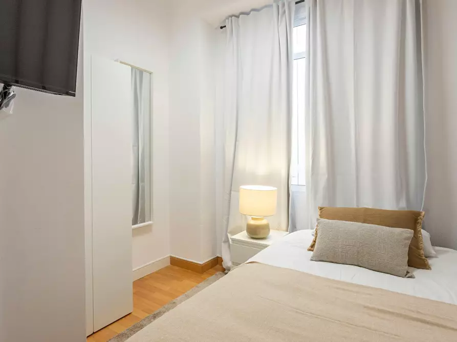 Immagine 1 di Camera in affitto  in Calle José Gutiérrez Petén a Alicante/Alacant