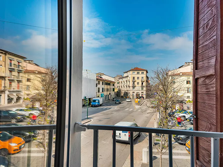 Immagine 9 di Camera in affitto  in Via Venti Settembre a Verona