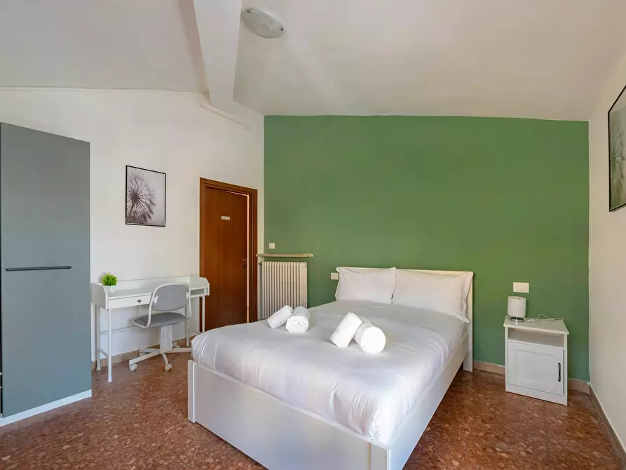 Immagine 2 di Camera in affitto  in Via Venti Settembre a Verona