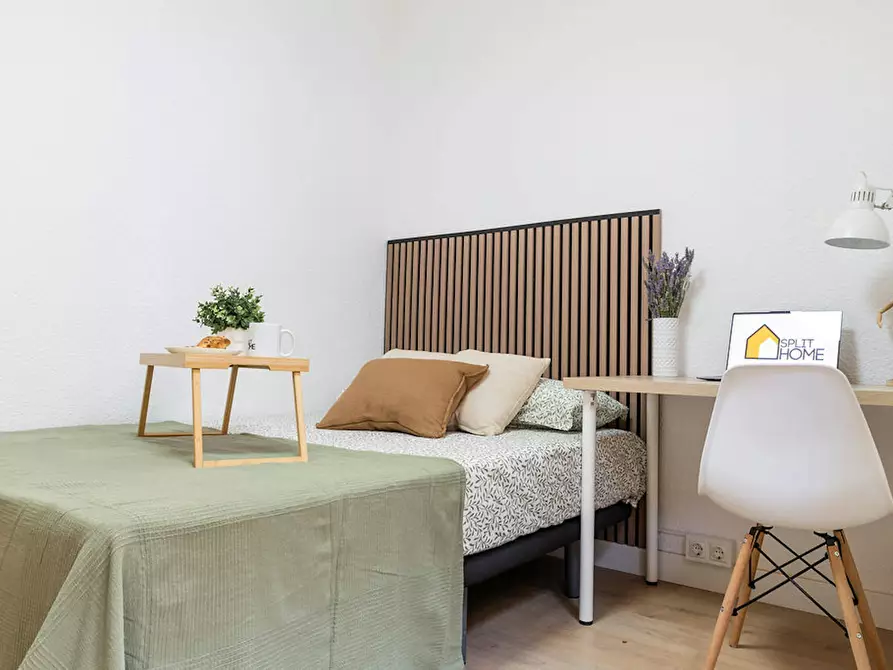 Immagine 3 di Camera in affitto  in Calle Jacinto Benavente a Getafe