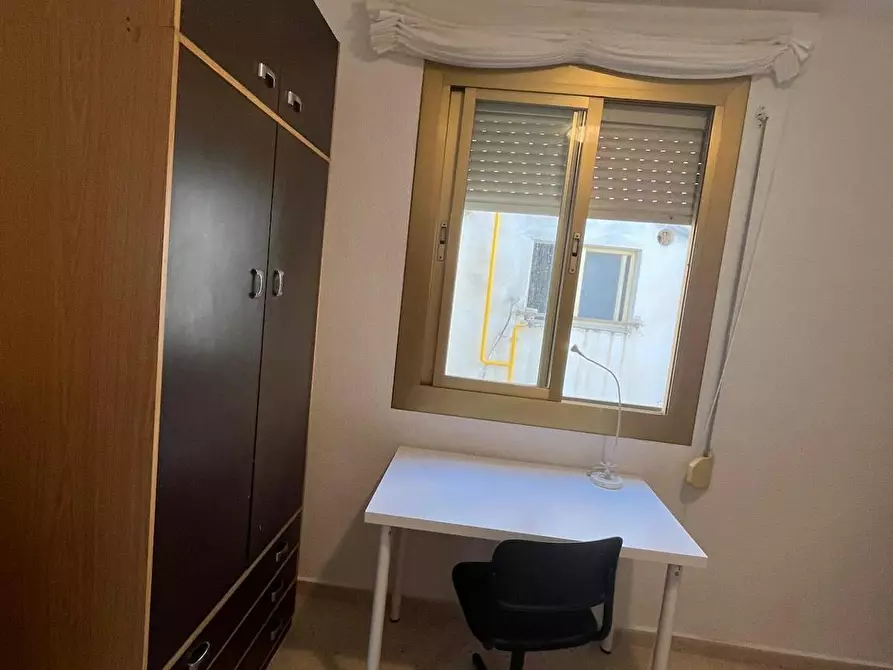 Immagine 3 di Camera in affitto  in Avinguda de Valladolid a Valencia