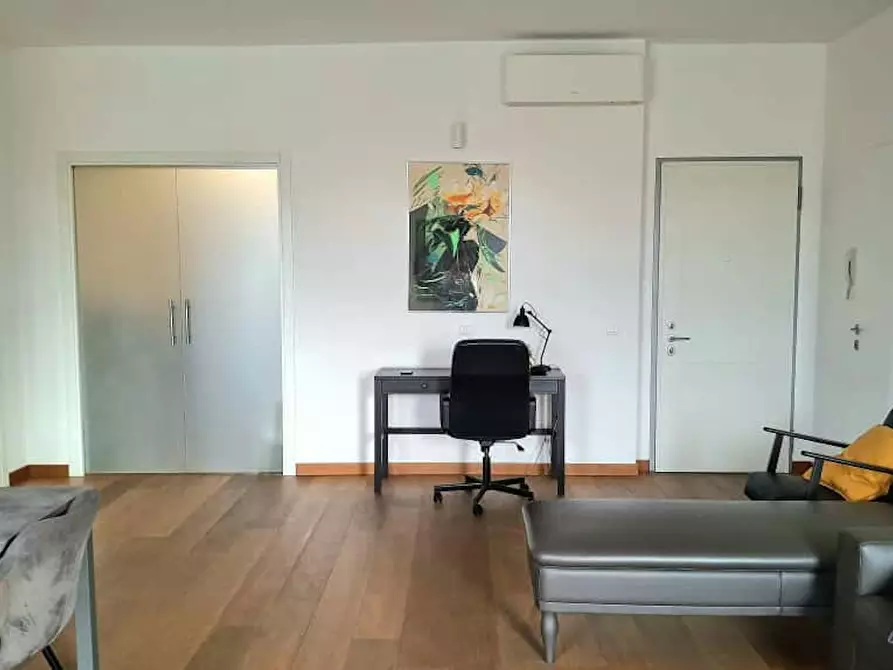 Immagine 7 di Appartamento in affitto  in Via Medeghino a Milano