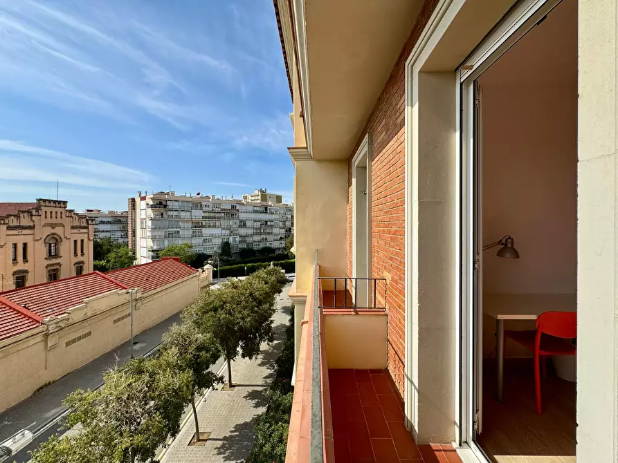 Immagine 9 di Camera in affitto  in Carrer de Sor Eulàlia d'Anzizu a Barcelona