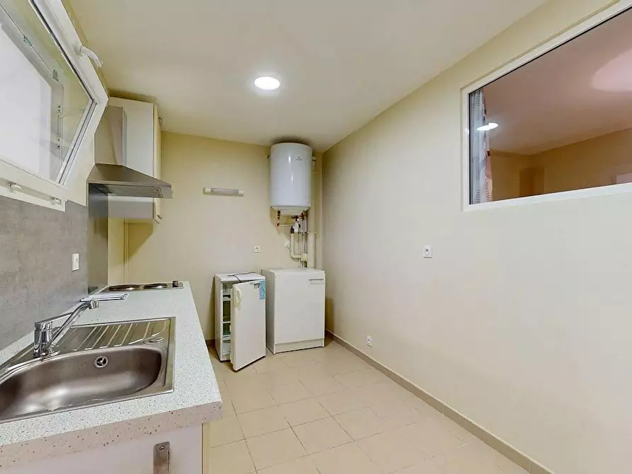 Immagine 7 di Appartamento in affitto  in Rue du Temple a Nîmes