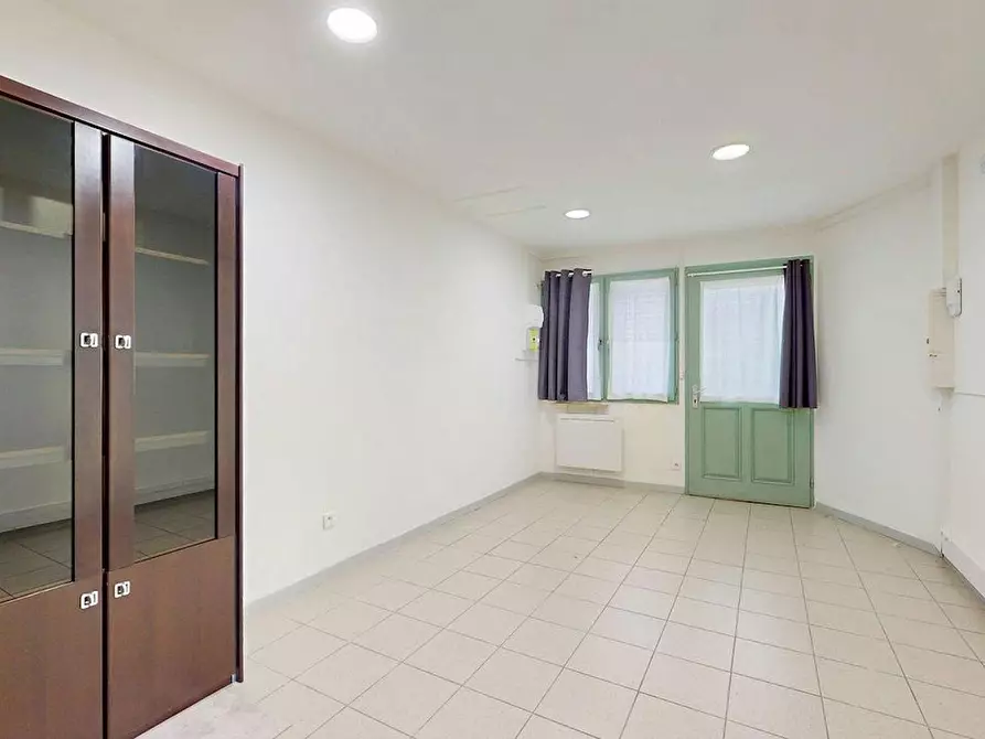 Immagine 3 di Appartamento in affitto  in Rue du Temple a Nîmes