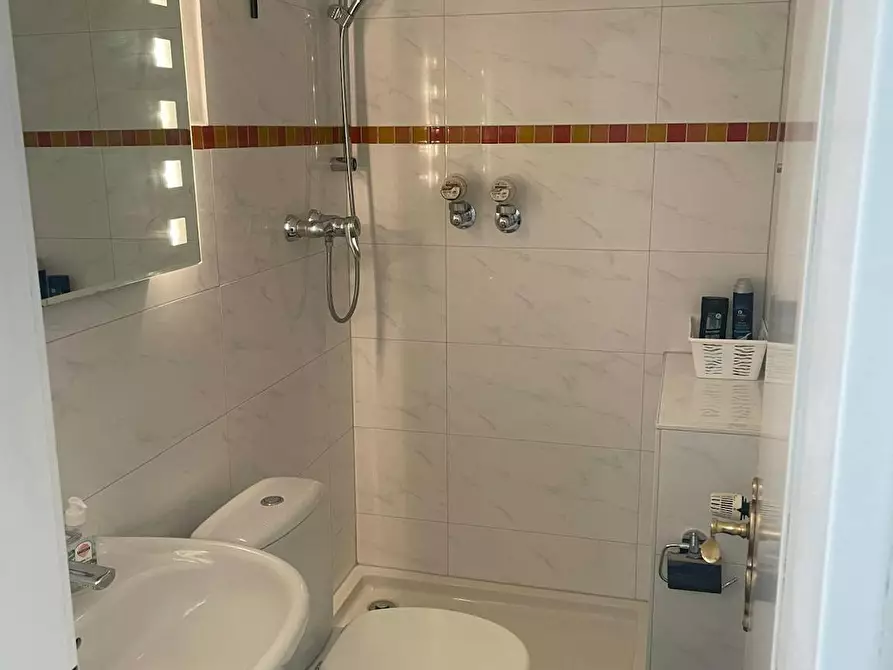 Immagine 2 di Appartamento in affitto  in Cranachstraße a Düsseldorf