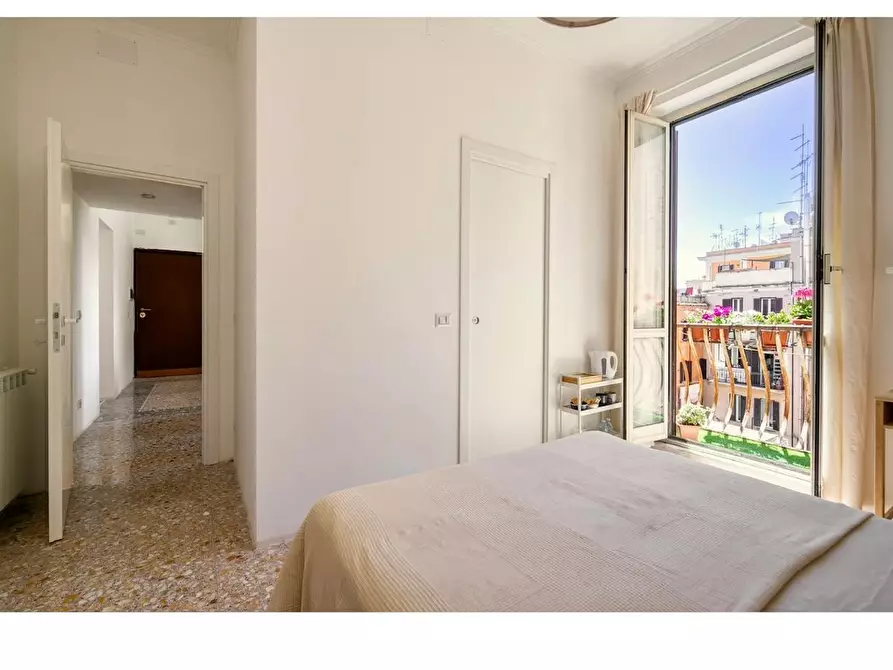 Immagine 5 di Camera in affitto  in Via Filippo Scolari a Roma