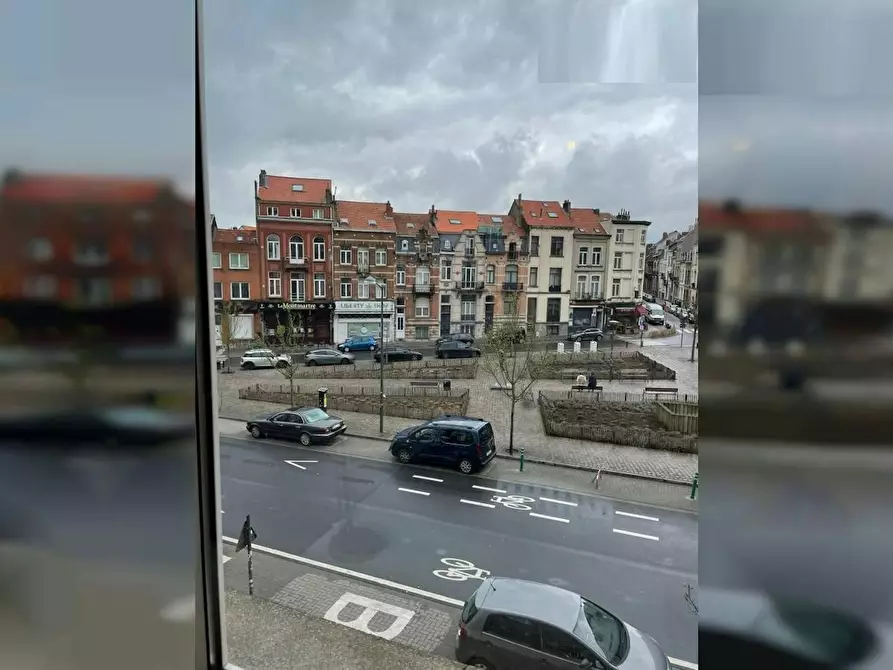 Immagine 3 di Appartamento in affitto  in Place de la Petite Suisse a Ixelles