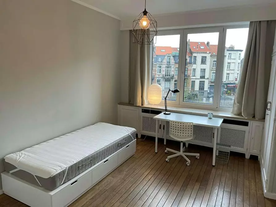 Immagine 1 di Appartamento in affitto  in Place de la Petite Suisse a Ixelles
