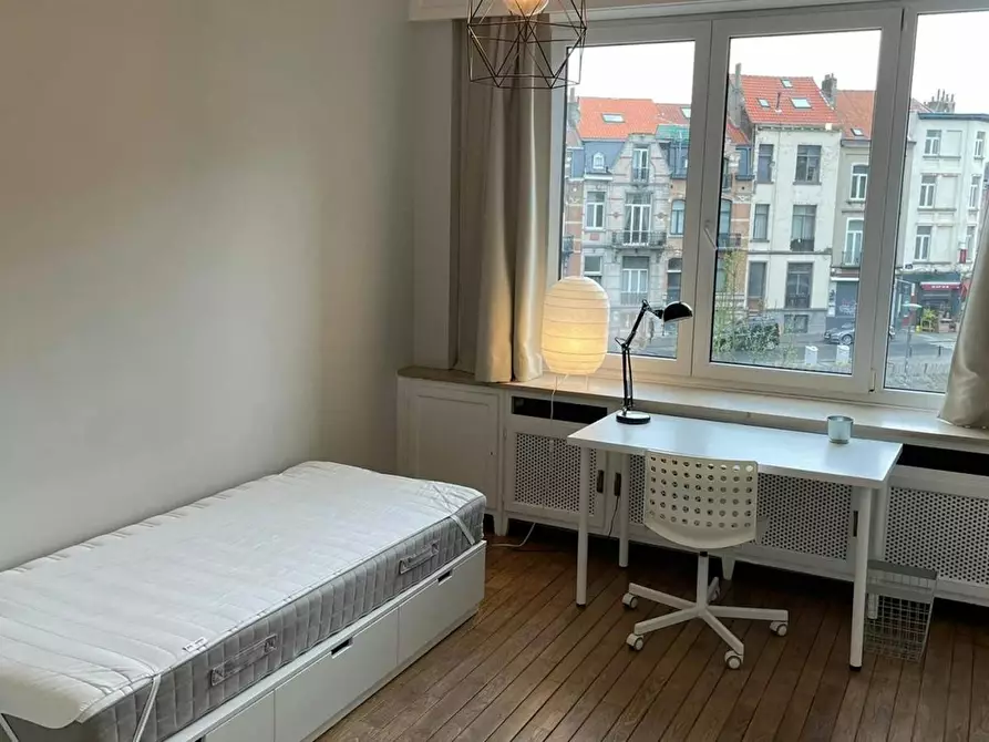 Immagine 2 di Appartamento in affitto  in Place de la Petite Suisse a Ixelles