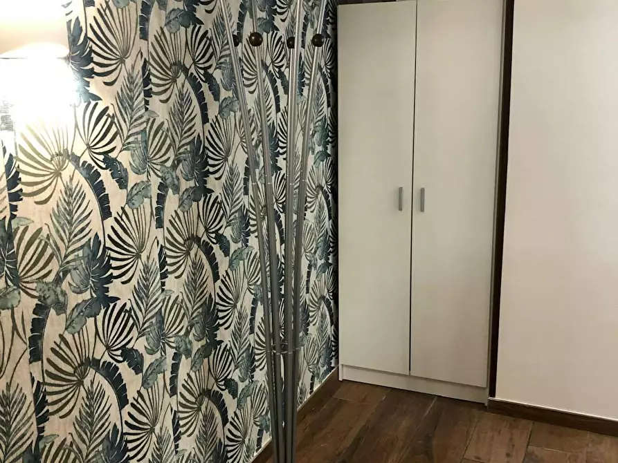 Immagine 9 di Camera in affitto  in Vico Santa Maria della Purità a Napoli