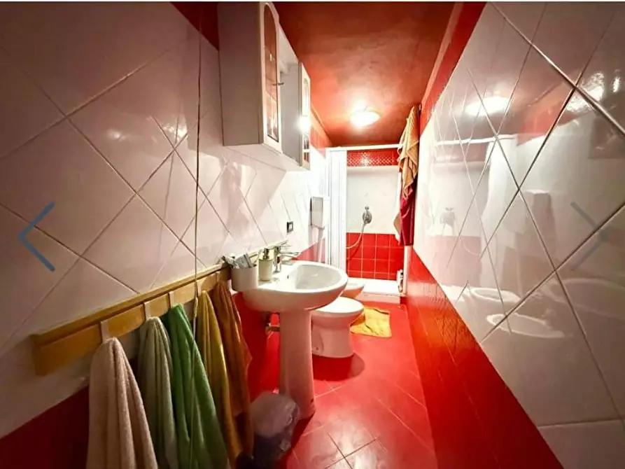 Immagine 5 di Camera in affitto  in Via Atri a Napoli