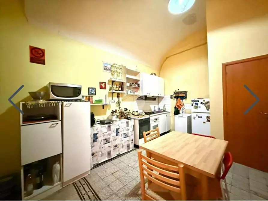 Immagine 8 di Camera in affitto  in Via Atri a Napoli