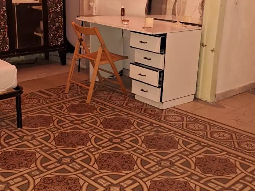 Immagine 3 di Camera in affitto  in Via Atri a Napoli