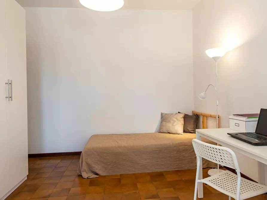 Immagine 2 di Camera in affitto  in Via della Marna a Milano