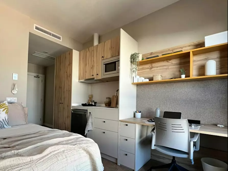 Immagine 4 di Appartamento in affitto  in Avinguda del Port a Valencia