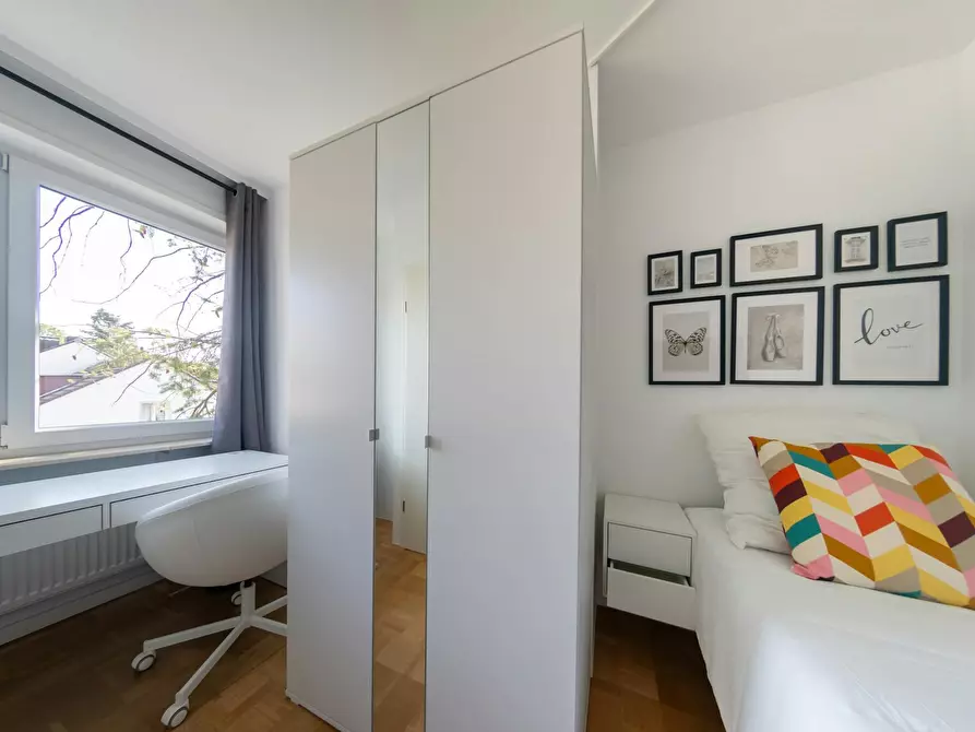 Immagine 1 di Camera in affitto  in Mittlerer Hasenpfad a Frankfurt am Main