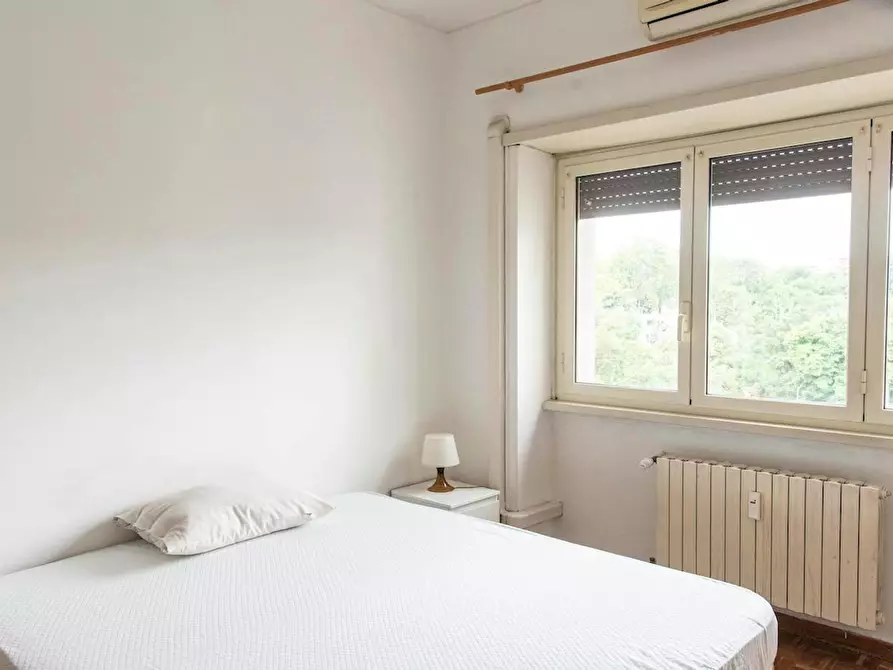 Immagine 2 di Camera in affitto  in Via Quirino Majorana a Roma