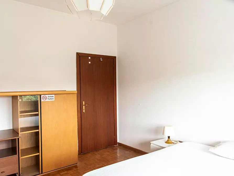 Immagine 3 di Camera in affitto  in Via Quirino Majorana a Roma