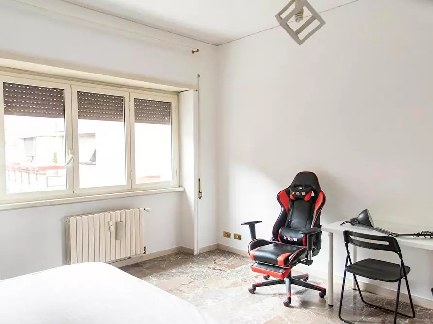 Immagine 2 di Camera in affitto  in Via Quirino Majorana a Roma