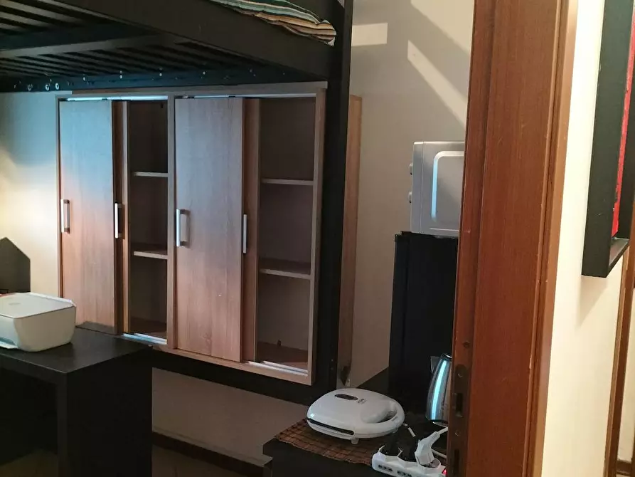 Immagine 7 di Camera in affitto  in Via Arturo Toscanini a Bergamo