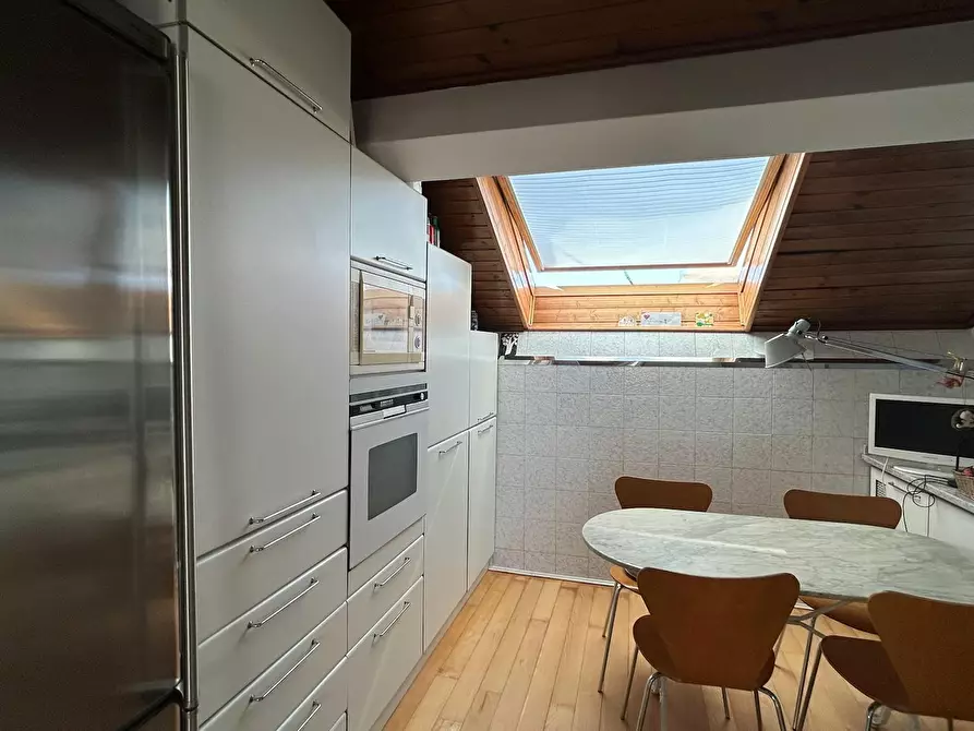 Immagine 8 di Appartamento in affitto  in Via Antonio Canova a Milano