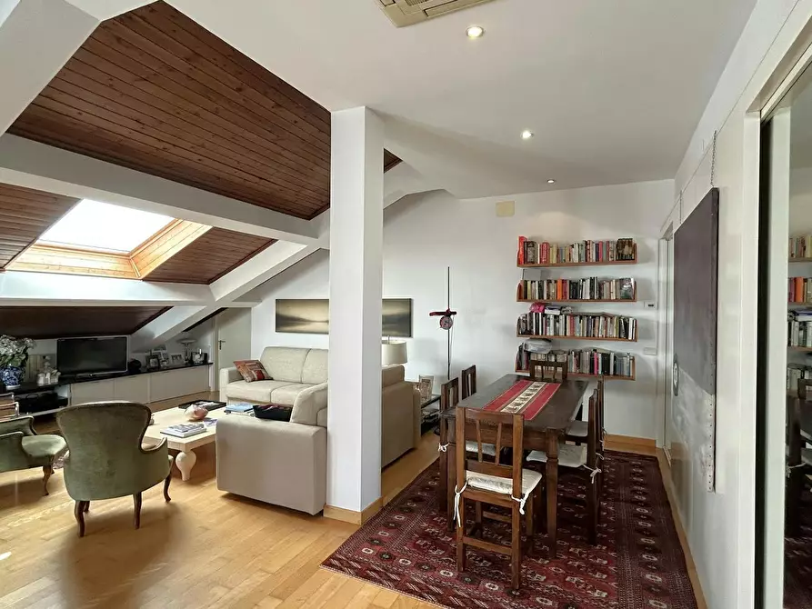 Immagine 3 di Appartamento in affitto  in Via Antonio Canova a Milano