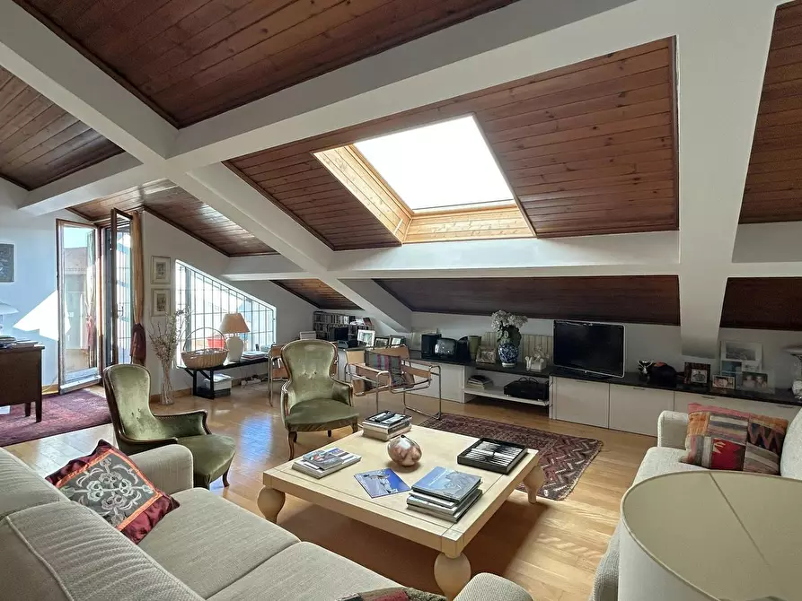 Immagine 1 di Appartamento in affitto  in Via Antonio Canova a Milano