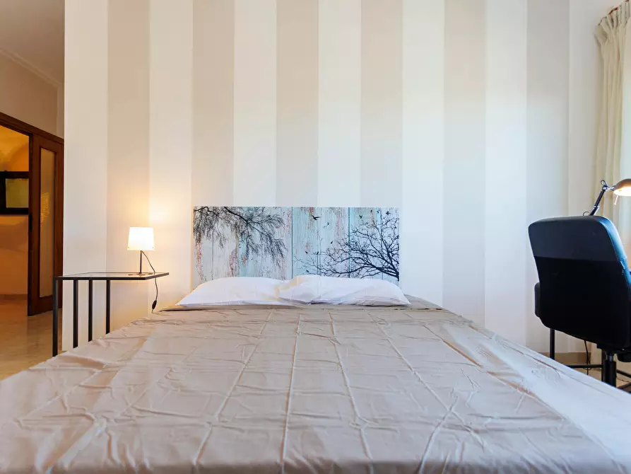 Immagine 6 di Camera in affitto  in Via Padre Semeria a Roma