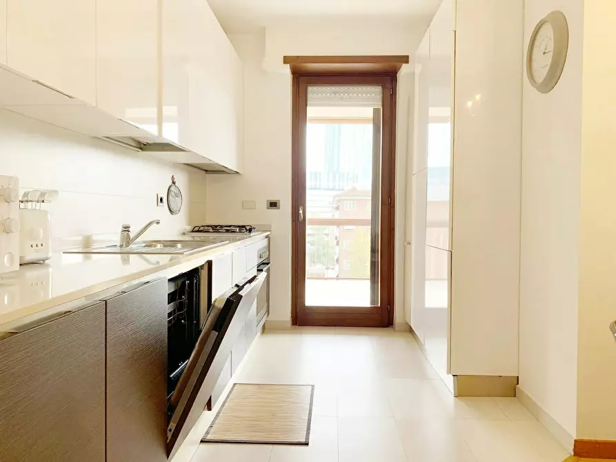 Immagine 4 di Appartamento in affitto  in Viale della Grande Muraglia a Roma