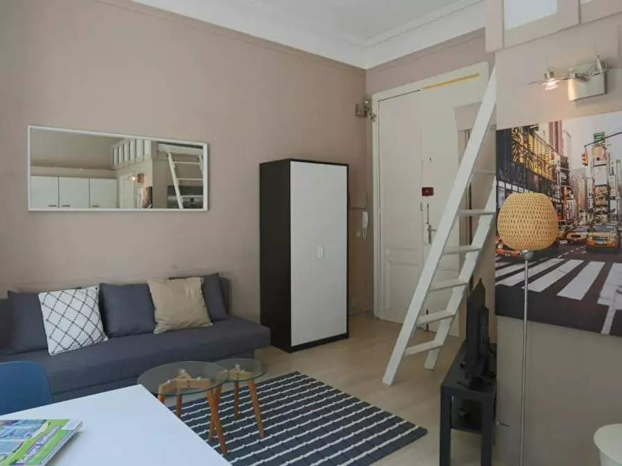 Immagine 2 di Appartamento in affitto  in Rue Souveraine a Ixelles