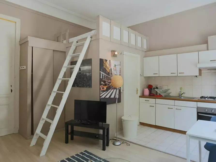 Immagine 4 di Appartamento in affitto  in Rue Souveraine a Ixelles