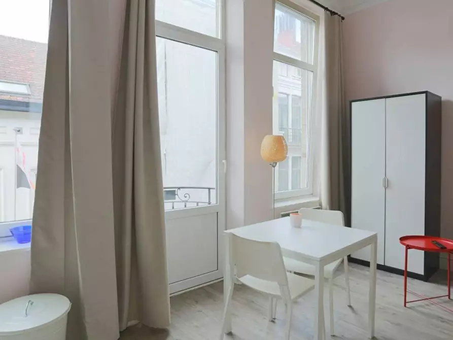 Immagine 7 di Appartamento in affitto  in Rue Souveraine a Ixelles