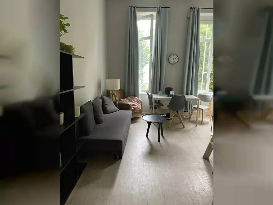 Immagine 1 di Appartamento in affitto  in Rue Souveraine a Ixelles