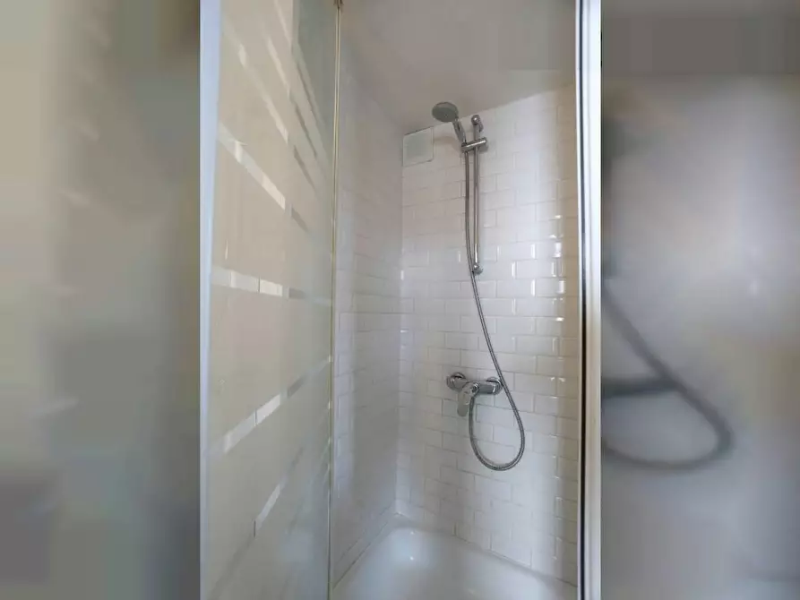 Immagine 9 di Appartamento in affitto  in Rue Souveraine a Ixelles