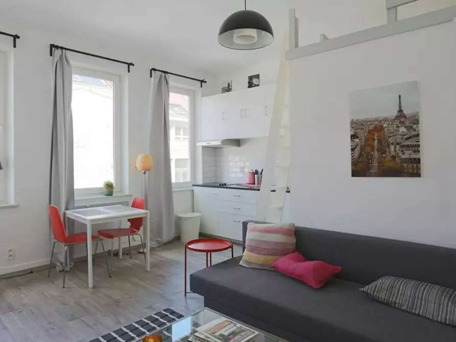 Immagine 2 di Appartamento in affitto  in Rue Souveraine a Ixelles