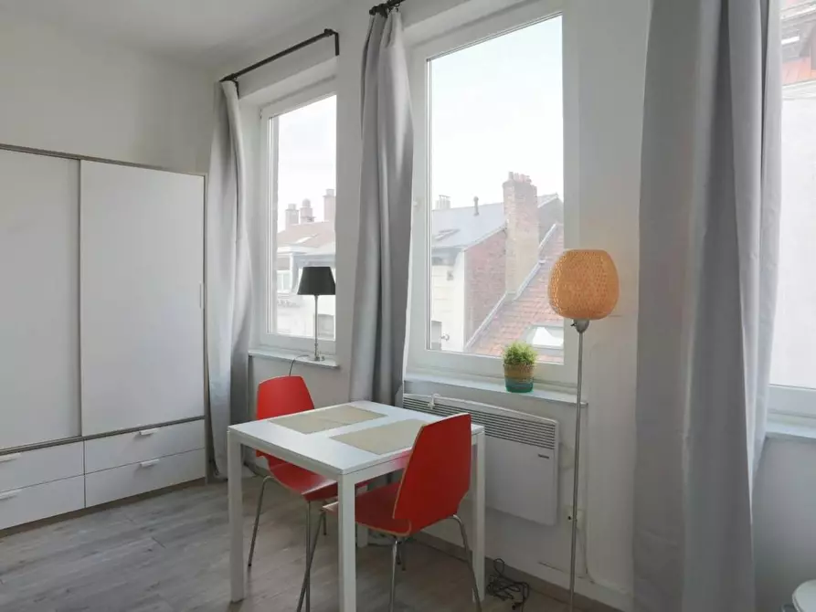 Immagine 4 di Appartamento in affitto  in Rue Souveraine a Ixelles