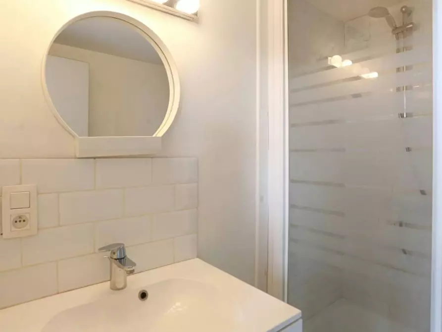 Immagine 10 di Appartamento in affitto  in Rue Souveraine a Ixelles