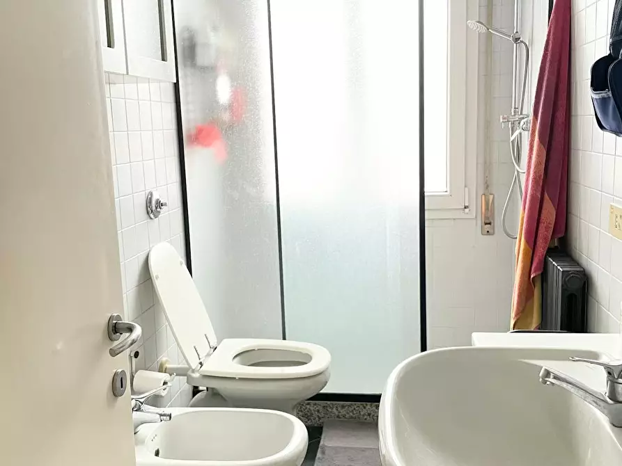 Immagine 6 di Appartamento in affitto  in Via Castiglione a Bologna