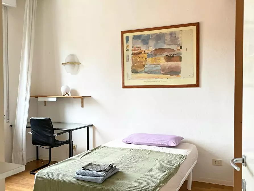 Immagine 1 di Appartamento in affitto  in Via Castiglione a Bologna