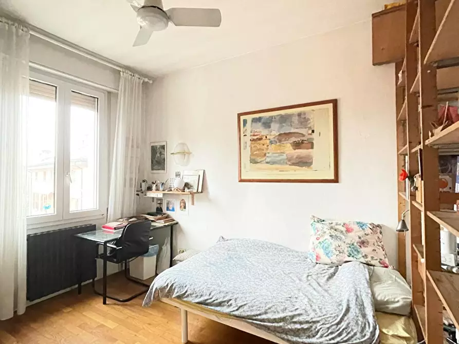 Immagine 1 di Appartamento in affitto  in Via Castiglione a Bologna